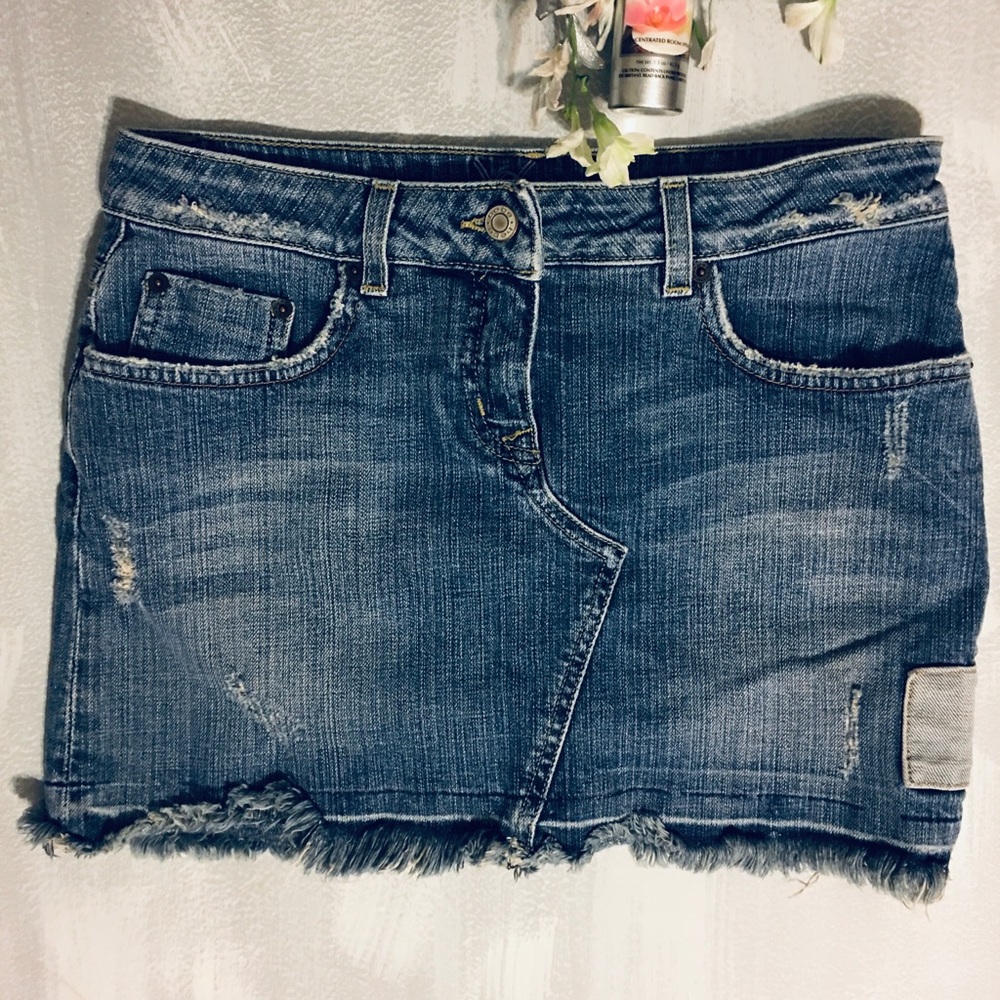 💋Bebe woman’s raw edge mini